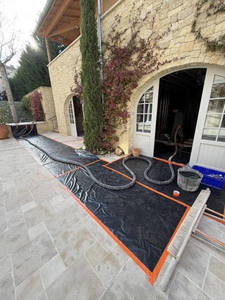 Réalisation de chape P4S Agilia Force fibrée au Château La Coste , Le Puy-Sainte-Réparade, vaucluse