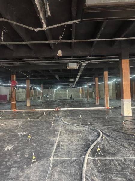 Chantier de chape grande surface à Cannes sur 2640 m².