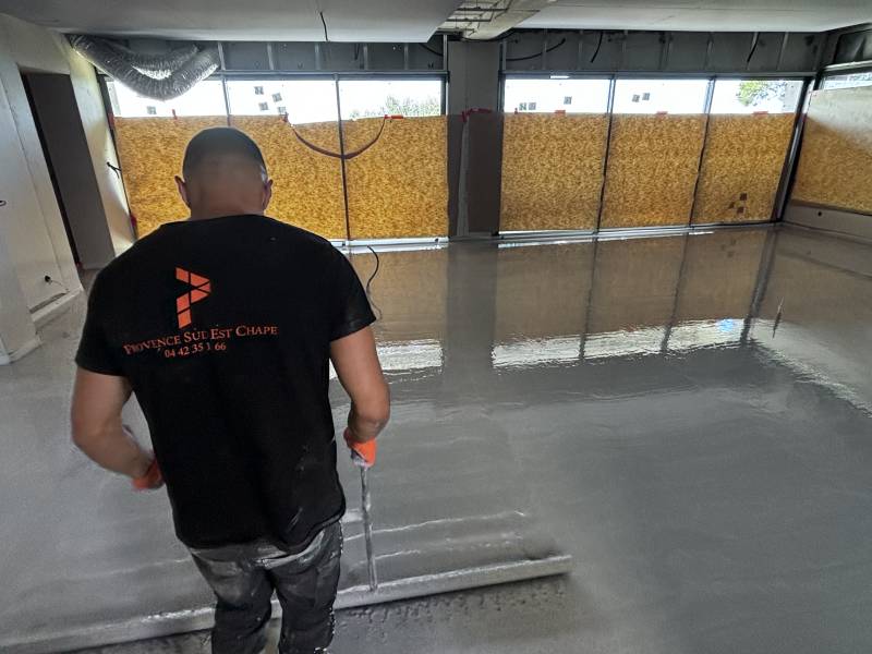 Chape anhydrite sur isolation à Carqueiranne – Chantier complet réalisé par PSEC