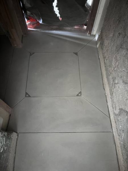 éalisation complète d’un sol professionnel pour une brasserie : chape + weberfloor